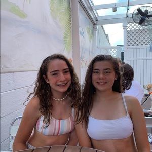 Meet your Posher, Ava